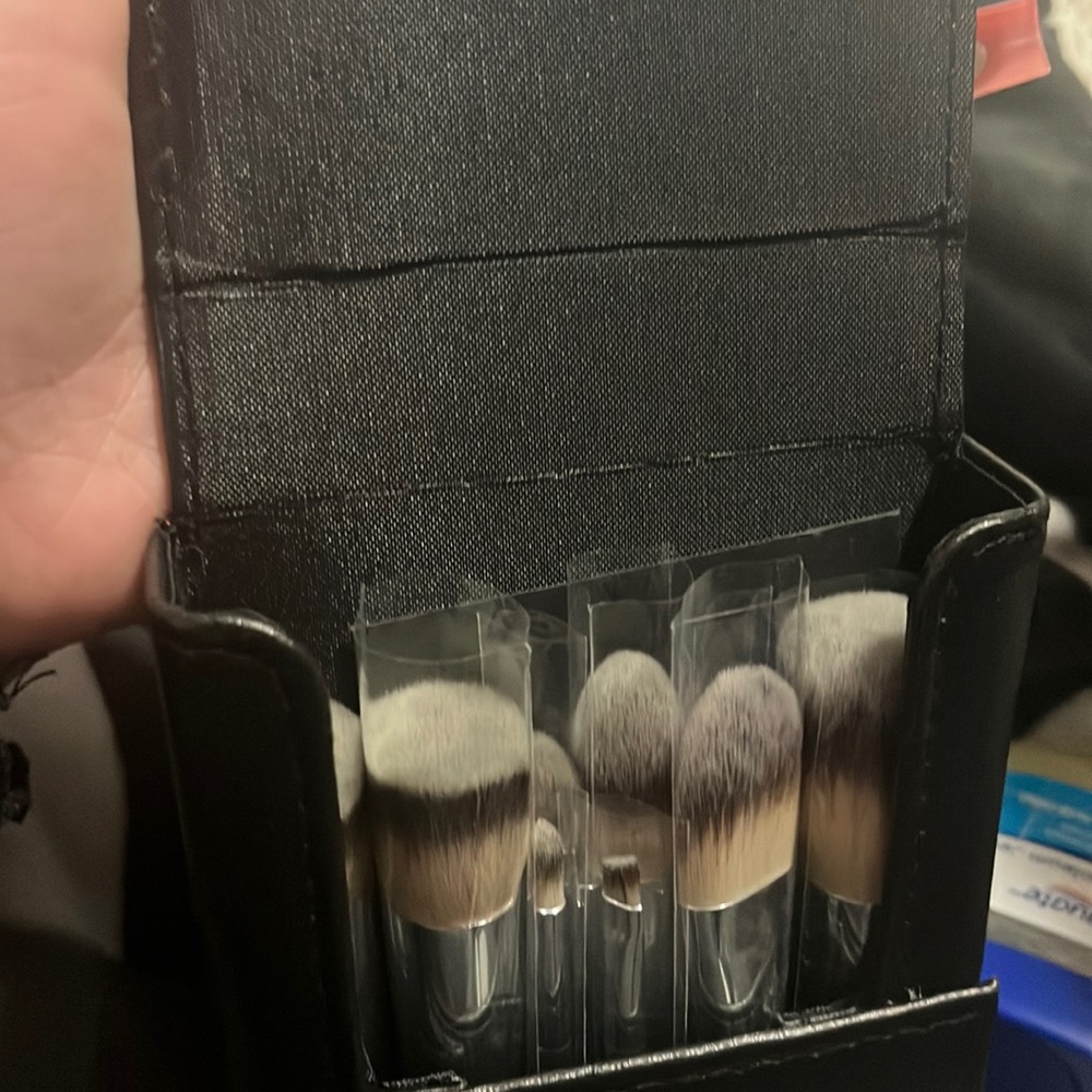 pack of brand new makeup brushes
